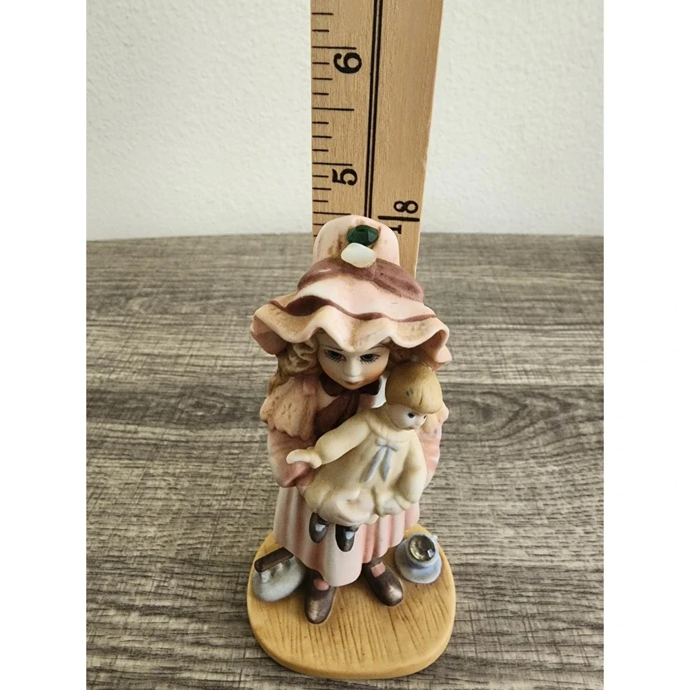 Jan Hagara Amanda 1984-85 Limited Edition Figurine Royal Orleans Porcelain